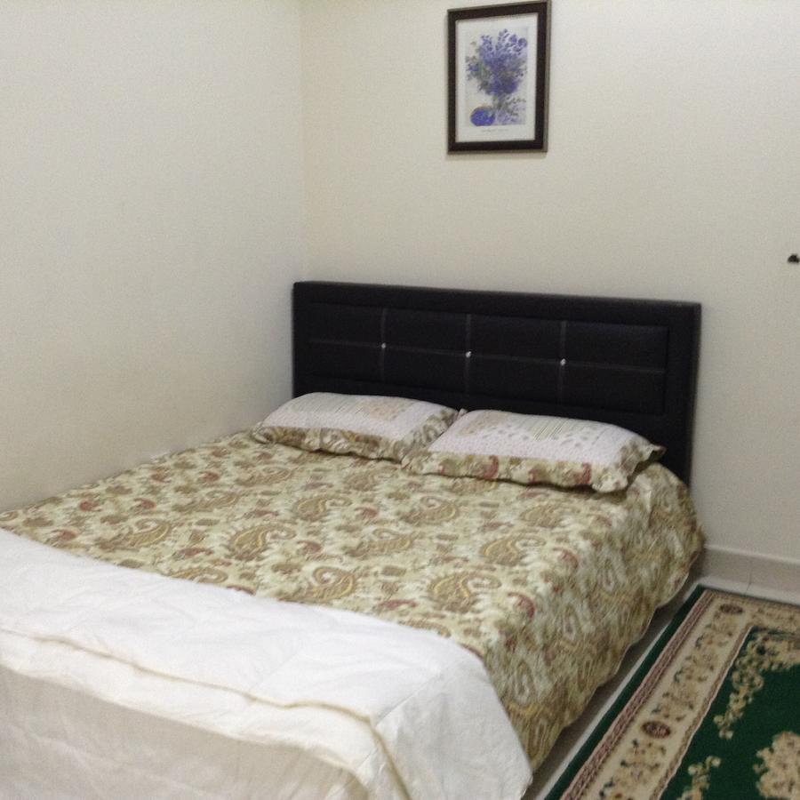 Kenanga Homestay Nilai Luaran gambar